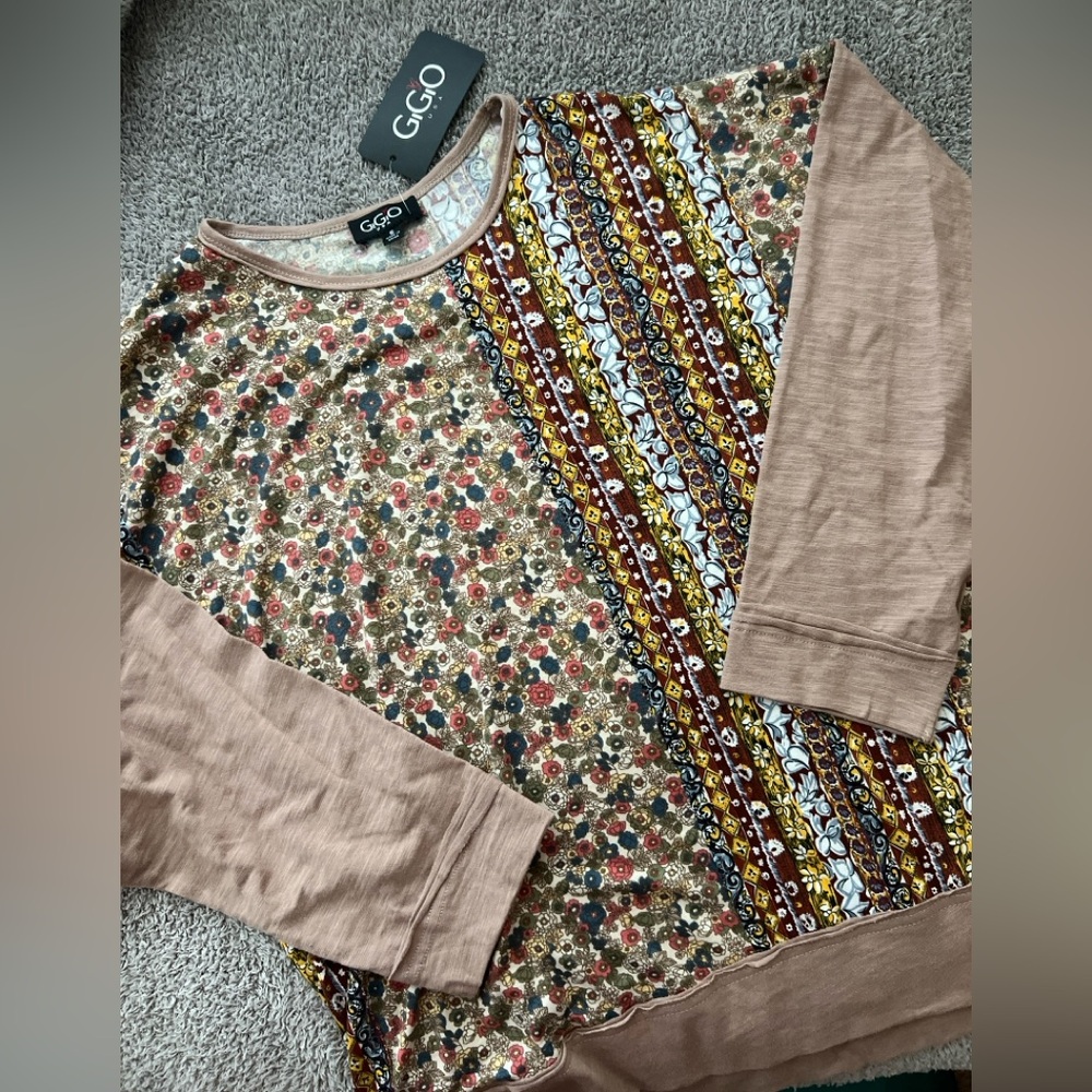 Floral Patchwork Long Sleeve Top - Picture 3 of 12